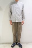 画像3: STILL BY HAND　STRIPE BAND COLLAR SHIRT(GREY/BLUE) (3)