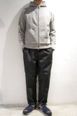 画像2: STILL BY HAND　ZIP UP SWEAT PARKA(HEATHER GREY) (2)