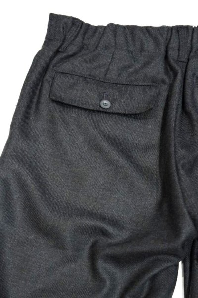 画像2: STILL BY HAND　WOOL EASY SLACKS(CHARCOAL)