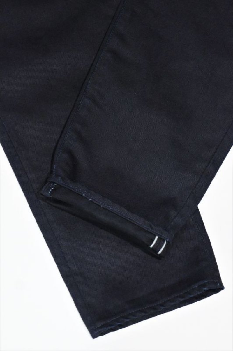 画像3: STILL BY HAND 1 TUCK TAPERED DENIM PANTS(DARK NAVY)