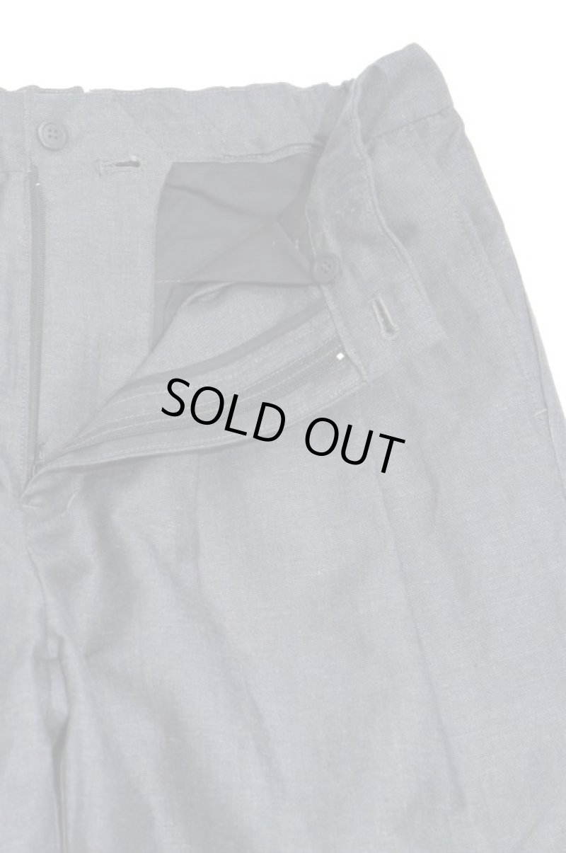 画像7: STILL BY HAND　WOOL LINEN 4 TUCK EASY SLACKS(CHARCOAL) (7)