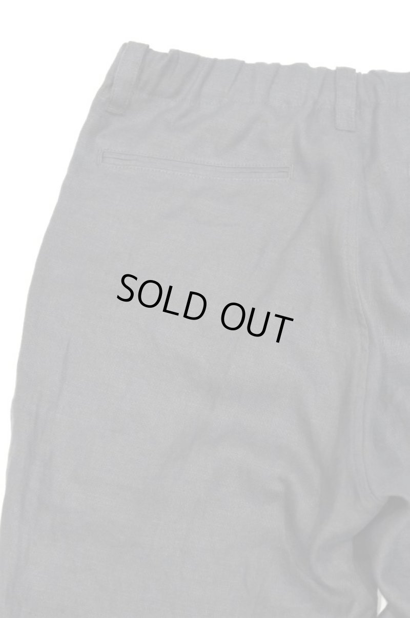 画像4: STILL BY HAND　LINEN 2 TUCK EASY SLACKS(CHARCOAL) (4)