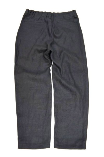 画像1: STILL BY HAND　LINEN 2 TUCK EASY SLACKS(CHARCOAL)