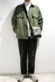 画像7: STILL BY HAND　CORDUROY 2 TUCK TROUSERS(CHARCOAL) (7)