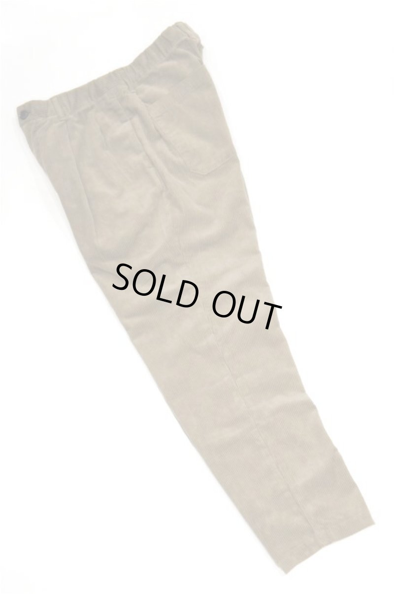 画像1: STILL BY HAND　CORDUROY 2 TUCK TROUSERS(GREIGE) (1)
