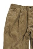 画像3: STILL BY HAND　CORDUROY 2 TUCK TROUSERS(GREIGE) (3)