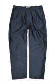 画像2: STILL BY HAND　COTTON / SILK 2 TUCK TAPERED DENIM PANTS(NAVY) (2)