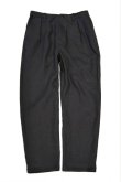 画像3: STILL BY HAND　LINEN TAPERED EASY PANTS(CHARCOAL) (3)