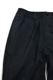 画像3: STILL BY HAND　PEACH SKIN COTTON 1 TUCK TROUSERS(BLACK NAVY) (3)