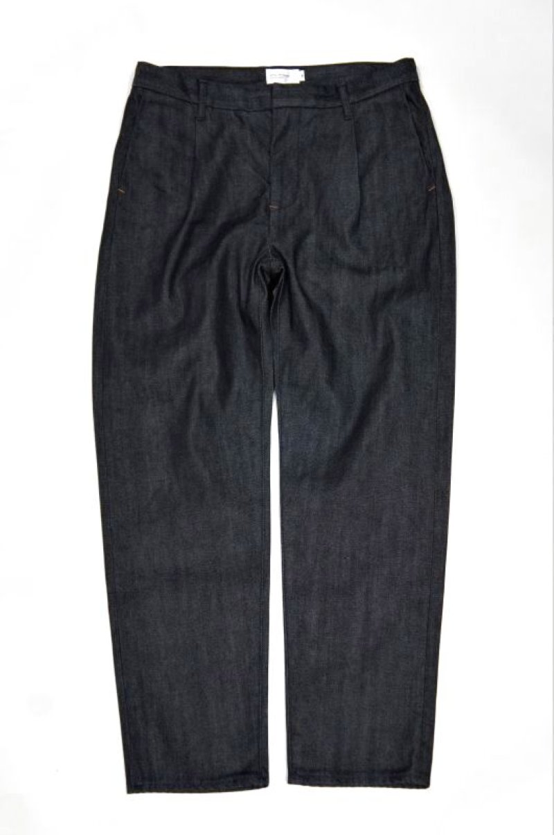 画像1: STILL BY HAND　1 TUCK TAPERED DENIM PANTS(NAVY) (1)