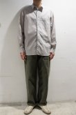 画像4: STILL BY HAND　REGULAR COLLAR SHIRT(GREY STRIPE) (4)