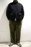 画像2: STILL BY HAND　PADDED STAND COLLAR BLOUSON(INK BLACK) (2)