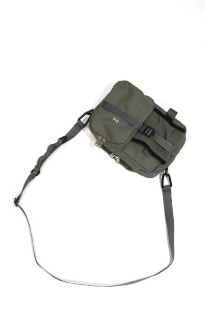 画像2: CIE　GRID3 BOTTLE SHOULDER BAG(OLIVE)