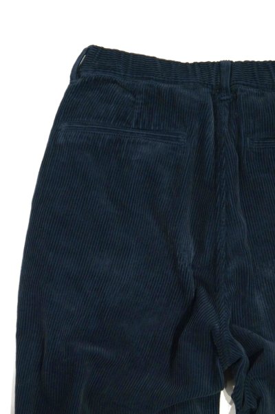 画像2: STILL BY HAND　GARMENT DYED CORDUROY EASY SLACKS(TEAL BLUE)