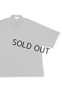 STILL BY HAND　NYLON S/S SHIRT（CHARCOAL BROWN）