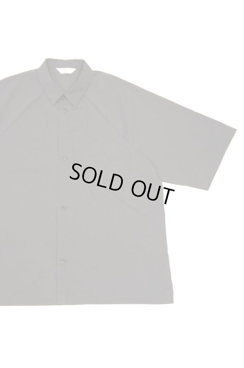 画像1: STILL BY HAND　NYLON S/S SHIRT（CHARCOAL BROWN） (1)