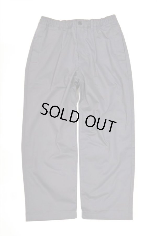 画像2: STILL BY HAND　PEACH SKIN COTTON 1 TUCK TROUSERS(SLATE GREY) (2)