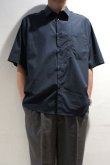 画像1: STILL BY HAND　COTTON S/S SHIRT(BLUE CHARCOAL) (1)