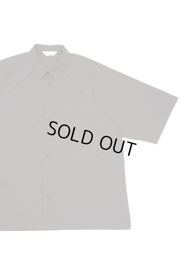 画像1: STILL BY HAND　NYLON S/S SHIRT（CHARCOAL BROWN） (1)